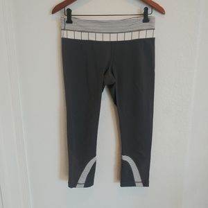 Lululemon Grey Crop Capri Yoga Pants